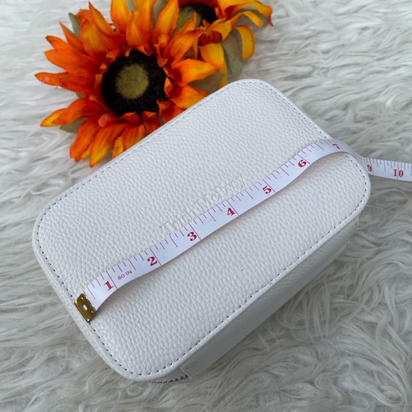 Trish McEvoy decent size Cosmetic ORGANIZER/ Bag - Picture 5 of 11